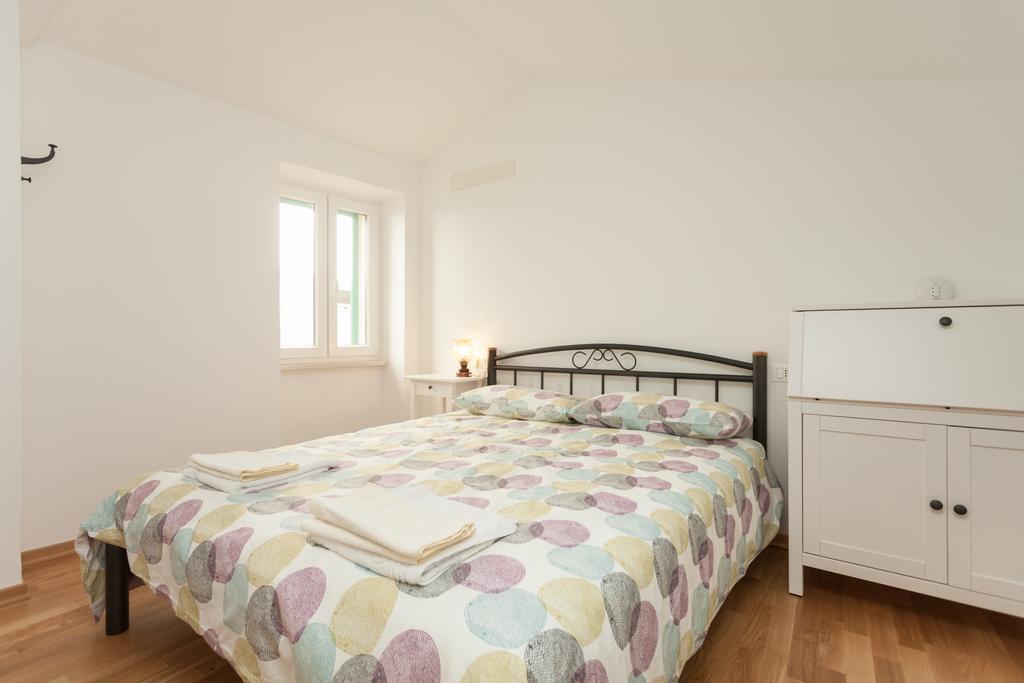 Apartment Amare โรวีน ภายนอก รูปภาพ